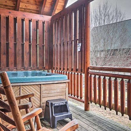 Pigeon Forge Cabin With Games, 1 Mi To Parkway! Екстер'єр фото