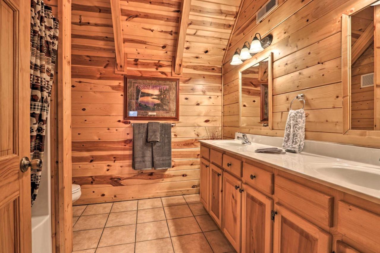 Pigeon Forge Cabin With Games, 1 Mi To Parkway! Екстер'єр фото